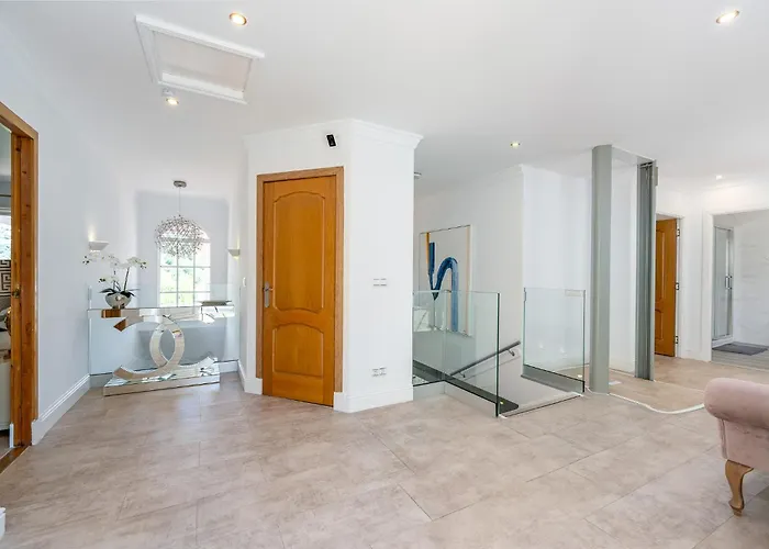 Casa Lorna Villa *